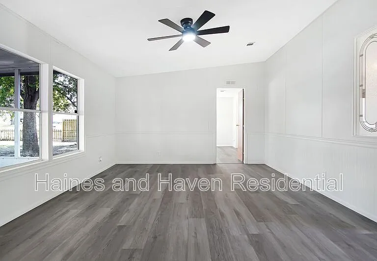 322 Clearwater Lake Dr — Photo 11