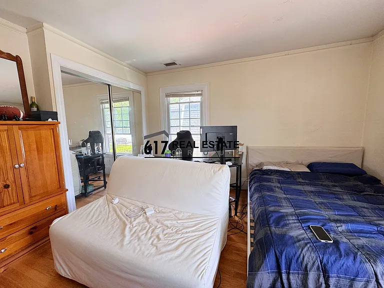 34 Brentwood St — Photo 23