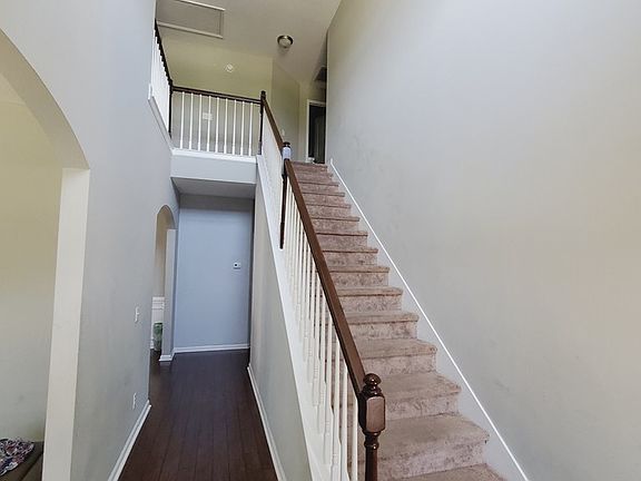 2nd image of 319 Owens Street Ne