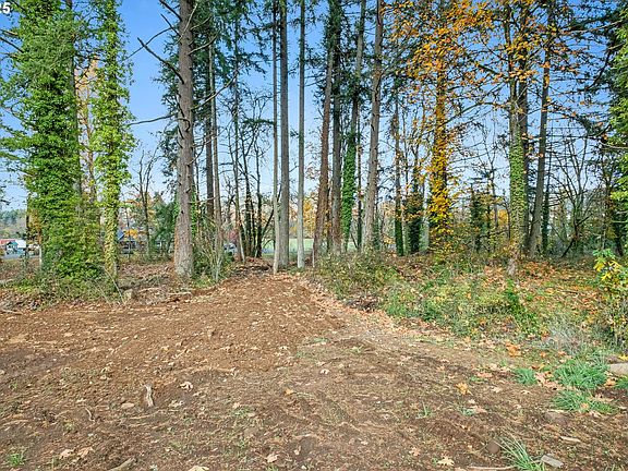 4th image of 17857 S Abiqua Rd