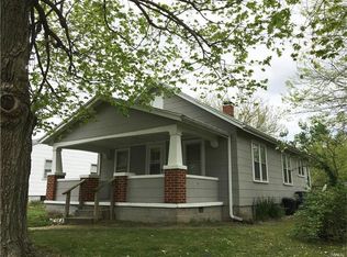 818 S 5th St, Greenville, IL