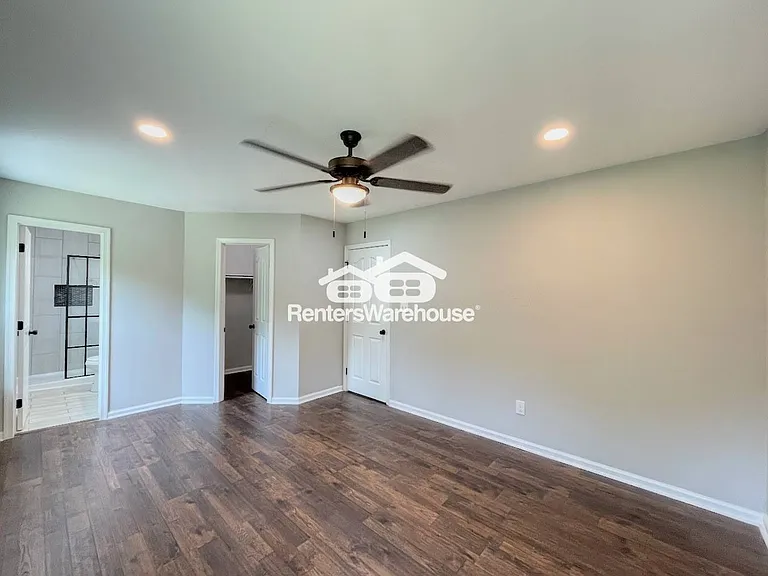 1054 Ivaloo St — Photo 24