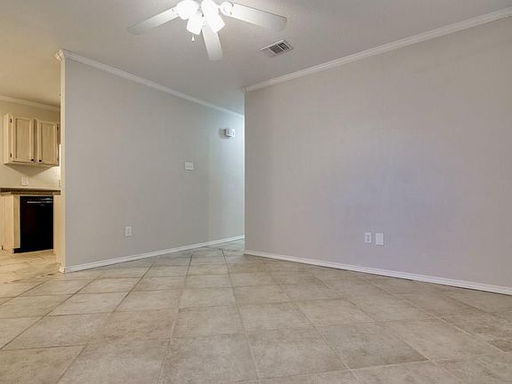 5th image of 10263 Aurora Dr