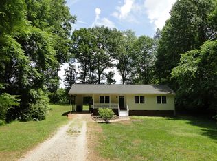 1378 Gills Rd, Powhatan, VA 23139