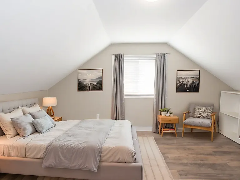 203 Niagara St — Photo 17