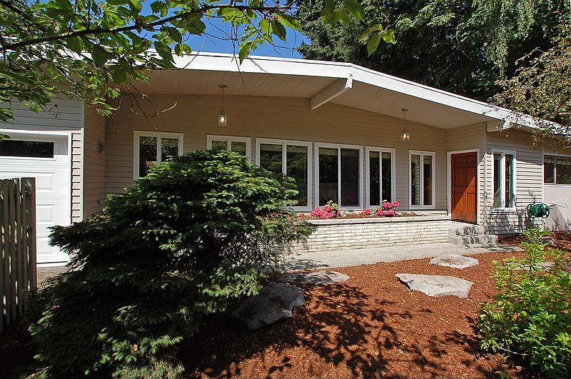 Bright, inviting exterior