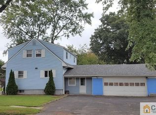902 Rock Ave, Piscataway, NJ