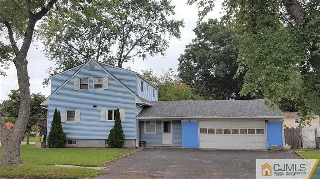 902 Rock Ave photo 1