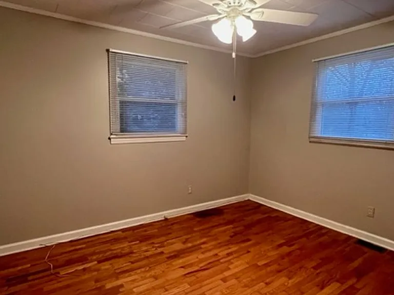 17 Alexander St — Photo 4