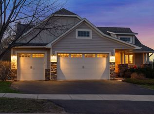 866 Oakmont Ln, Waconia, MN 55387