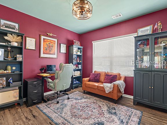 4th image of 34 Keowee Ln