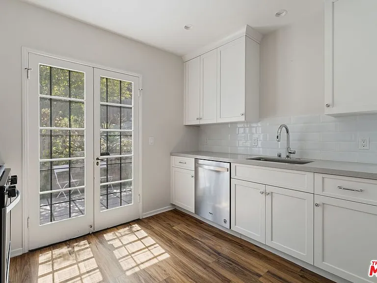1229 Smithwood Dr #1/2 — Photo 11