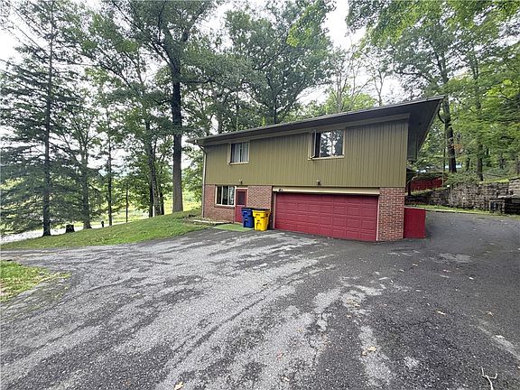 2nd image of 818 Fender Ln
