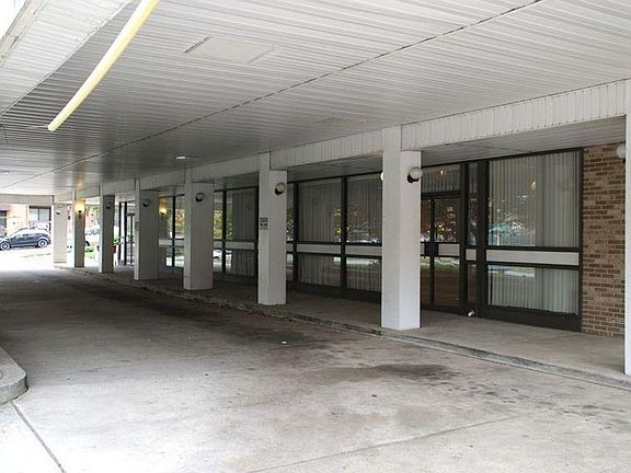 2nd image of 7600 E Roosevelt Blvd #703