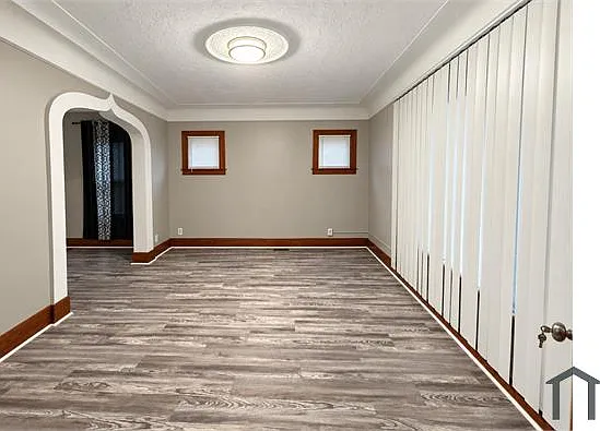 2 bed, 800 sqft, $1,000 — Photo 3