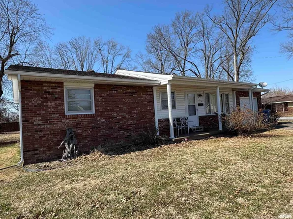 900 S Eisenhower Dr, Marion, IL 62959