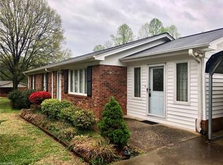 270 Green Meadows Dr, Lexington, NC 27292