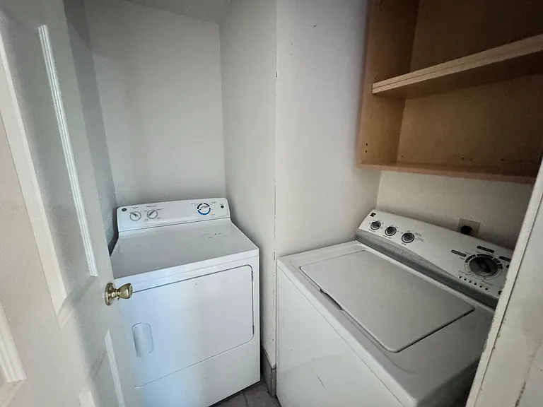 607 Warner Ave — Photo 7
