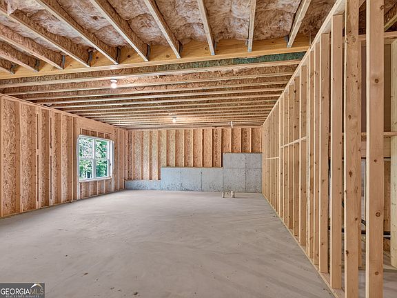 3rd image of 497 Principal Meridian Dr