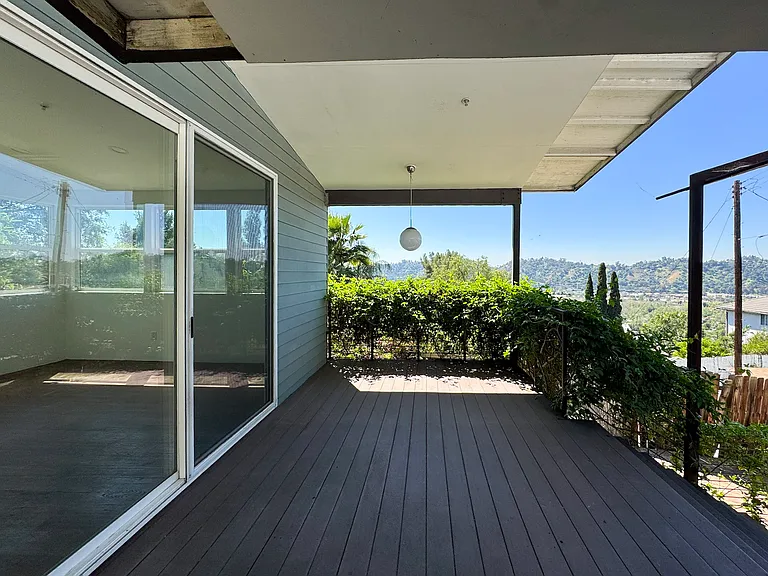 3050 Knob Dr — Photo 35