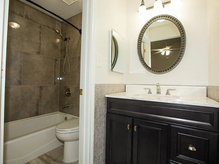 3207 E Heatherock Cir — Photo 15