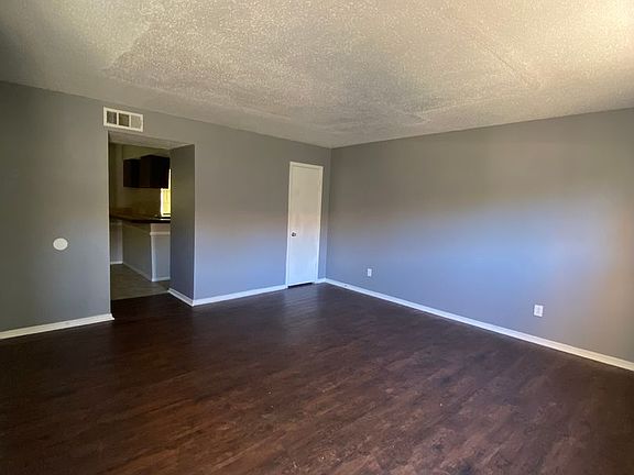 4th image of 3758 N Nicklas Ave #0