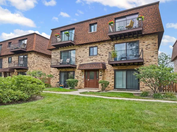 9713 Bianco Ter #1A, Des Plaines, IL 60016