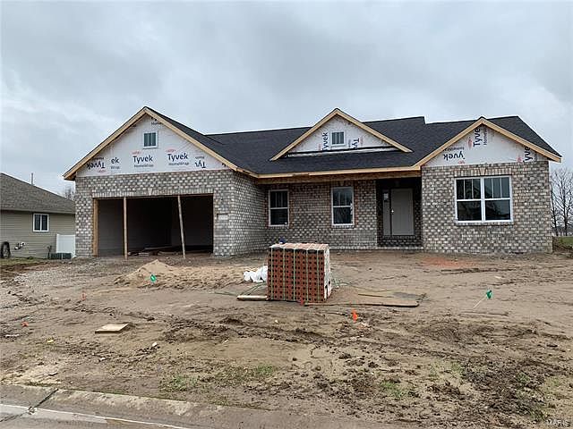 1st image of 177 Emerald Way W