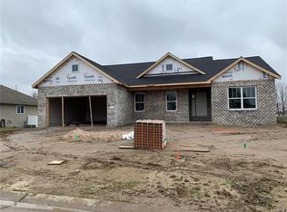 177 Emerald Way W, Granite City, IL 62040