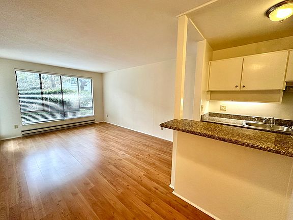 2nd image of 8 Admiral Dr Unit 239