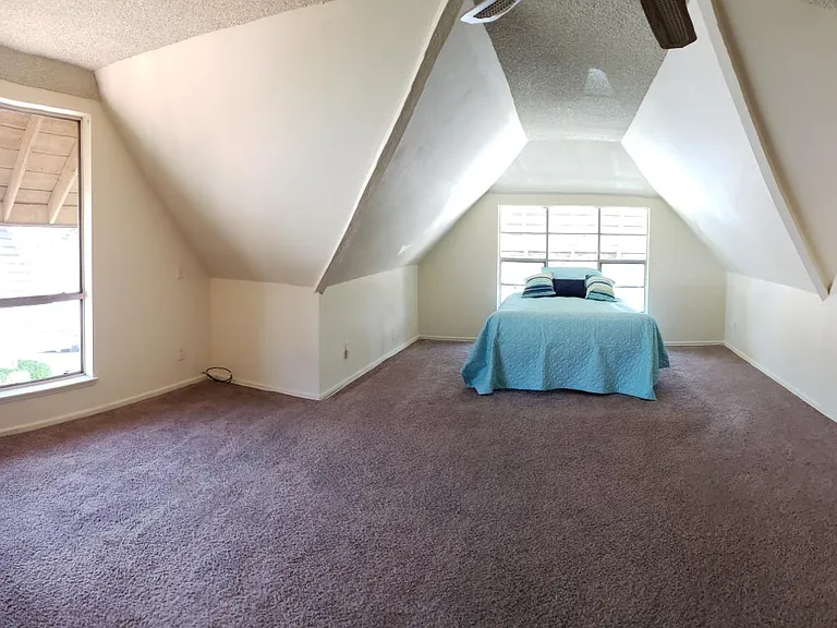 22719 Garzota Dr — Photo 9