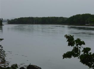 10 Boulder Dr, Milford, ME 04461