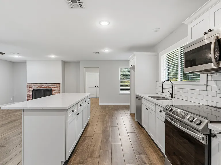 165 Morris Dr — Photo 8