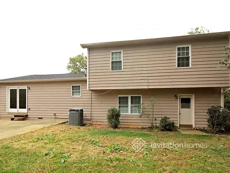 2200 Greenridge Dr SW — Photo 12
