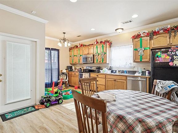4th image of 40076 Cassidy Ln