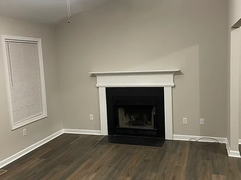 209 Sewell Rd — Photo 4