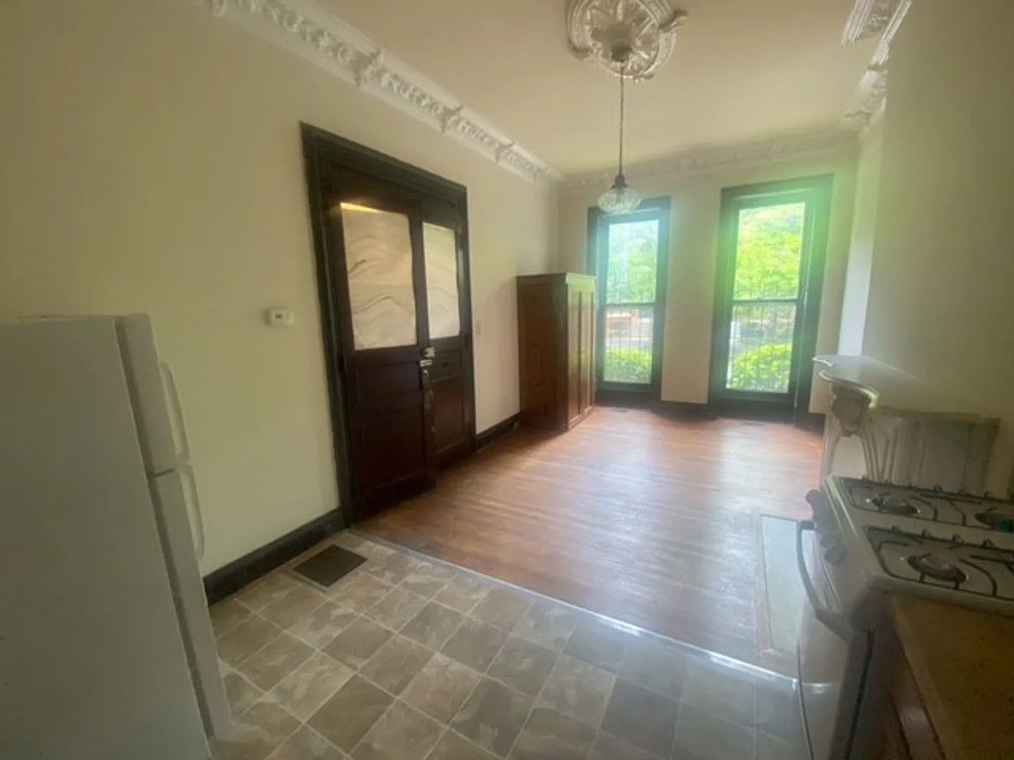 1706 Bolton St — Photo 3