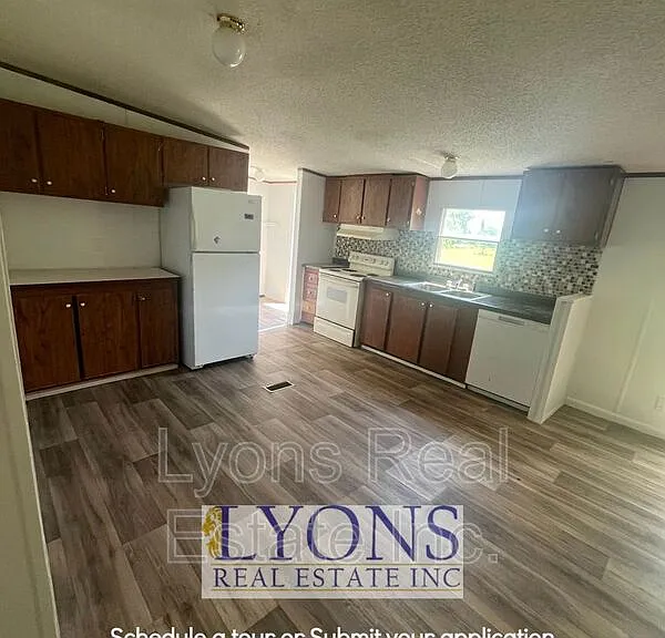 10 Chaserville Blvd — Photo 2