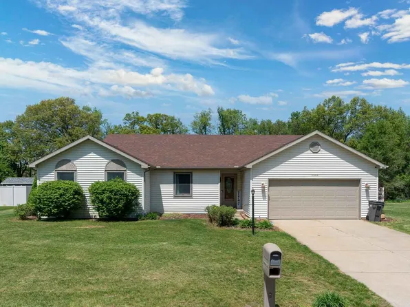 22183 Sandy Hill Ln, South Bend, IN 46628