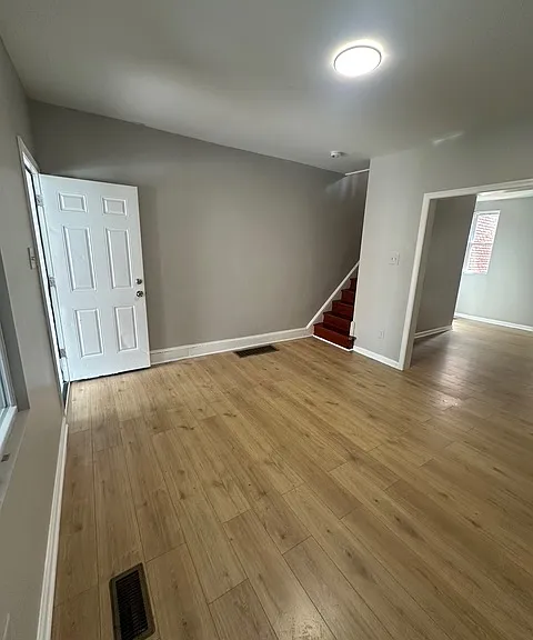 3922 Priscilla St — Photo 2
