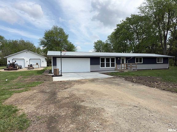 3rd image of 1310 Carver Rd