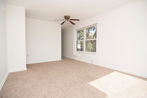 3rd image of 10813 Tesshire Dr