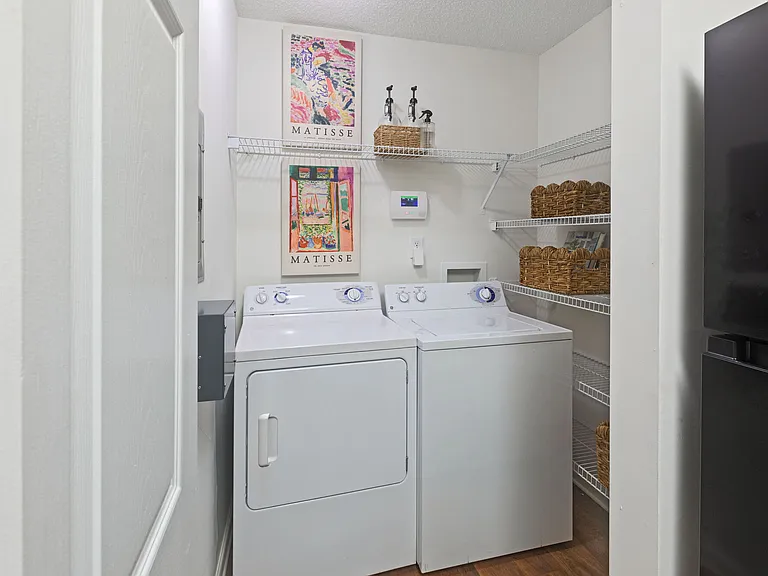 Hollis 7601 — Photo 20