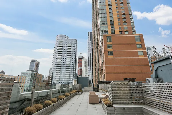 Rented by Spire Group | media 26