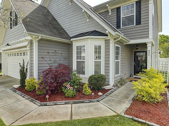 2nd image of 624 Goldflower Dr