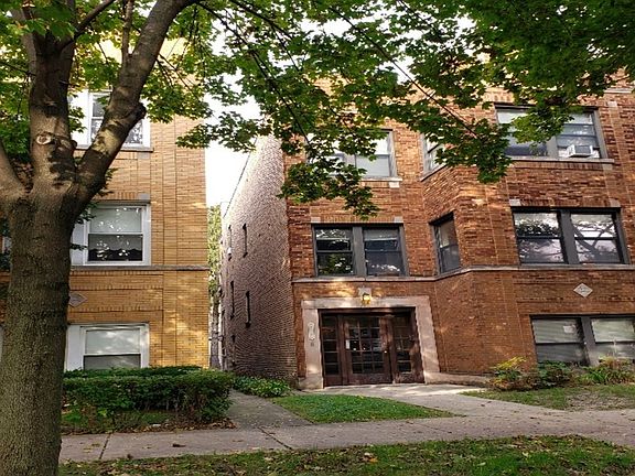 3rd image of 2654 N Mozart St
