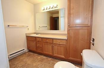 3rd image of 812 12th Ave SE APT N2