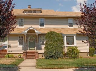 103 Mayfair Ave, Floral Park, NY 11001