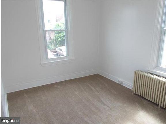 5th image of 1827 W 3rd St