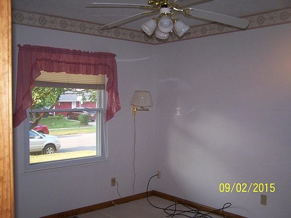 3rd image of 2133 Lendale Dr